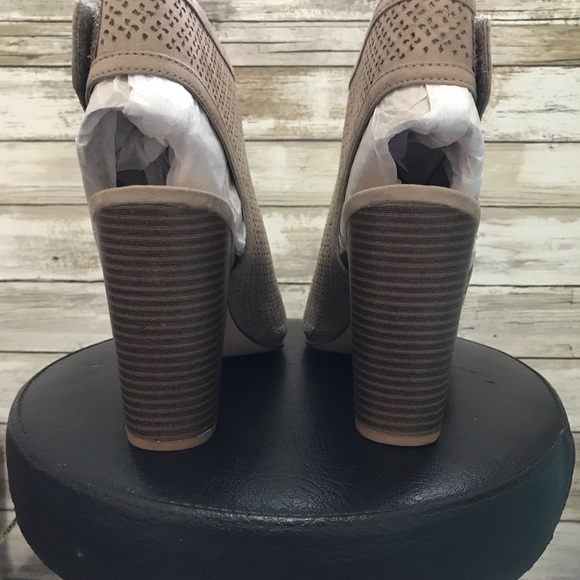 Indigo Rd. Women's Ibina Sandals - Picture 5 of 7